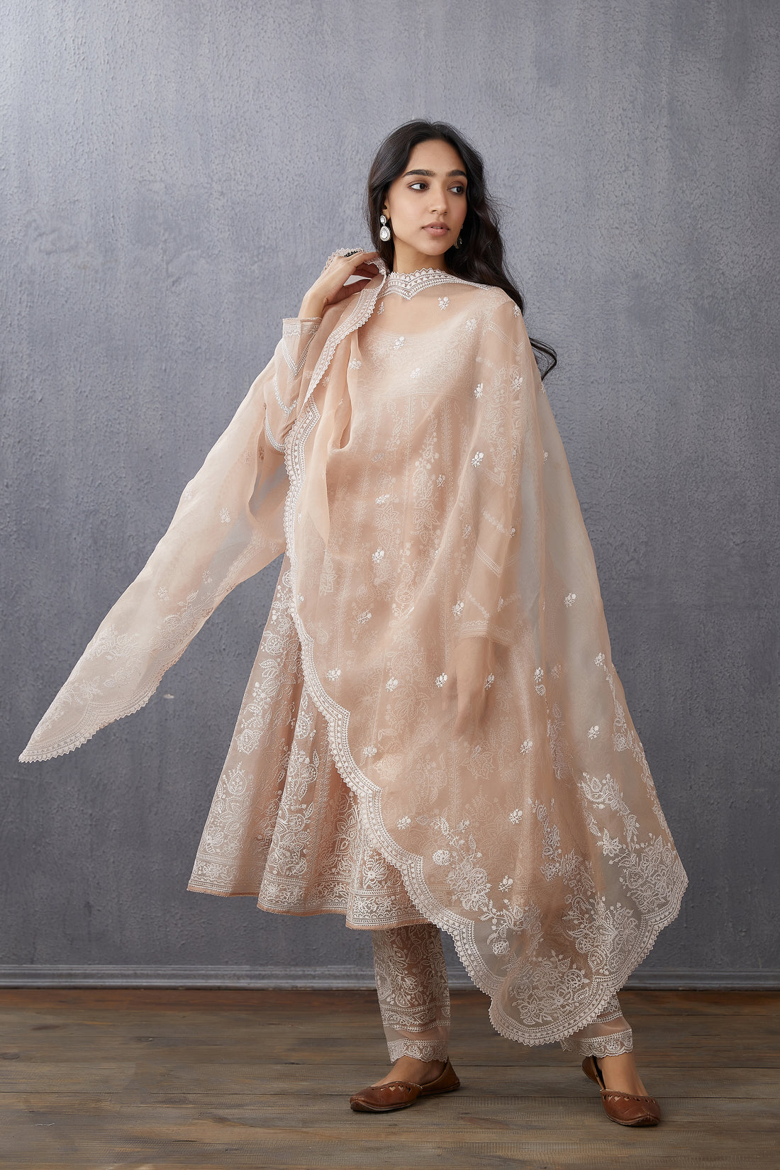 Neera Kalidaar Paavni Kurta Set