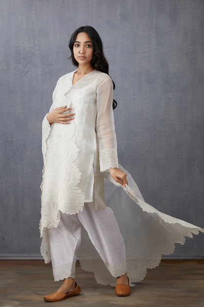 Swetah Sloka Kurta Set