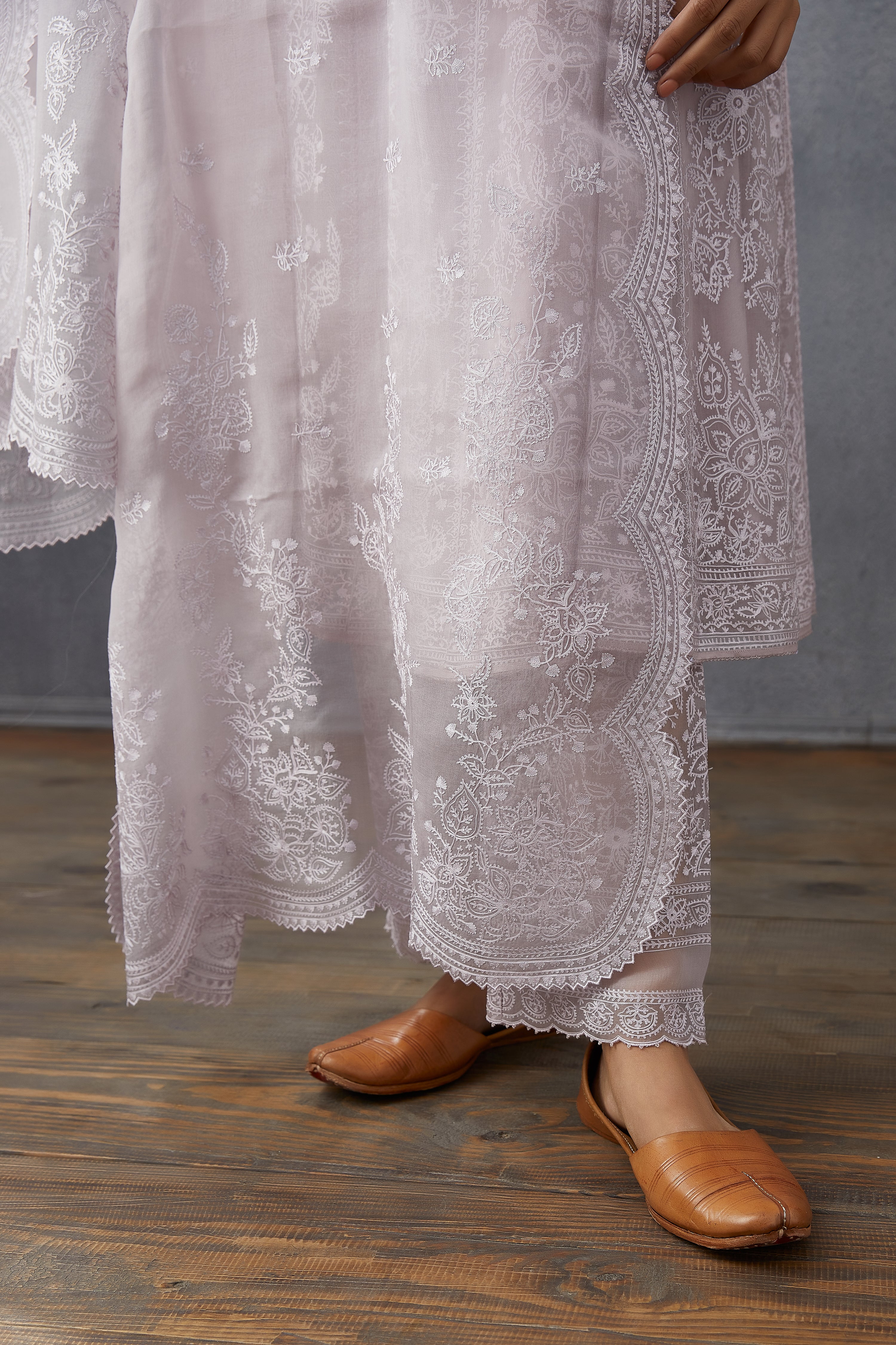 Bakaayan Kalidaar Paavni Kurta Set