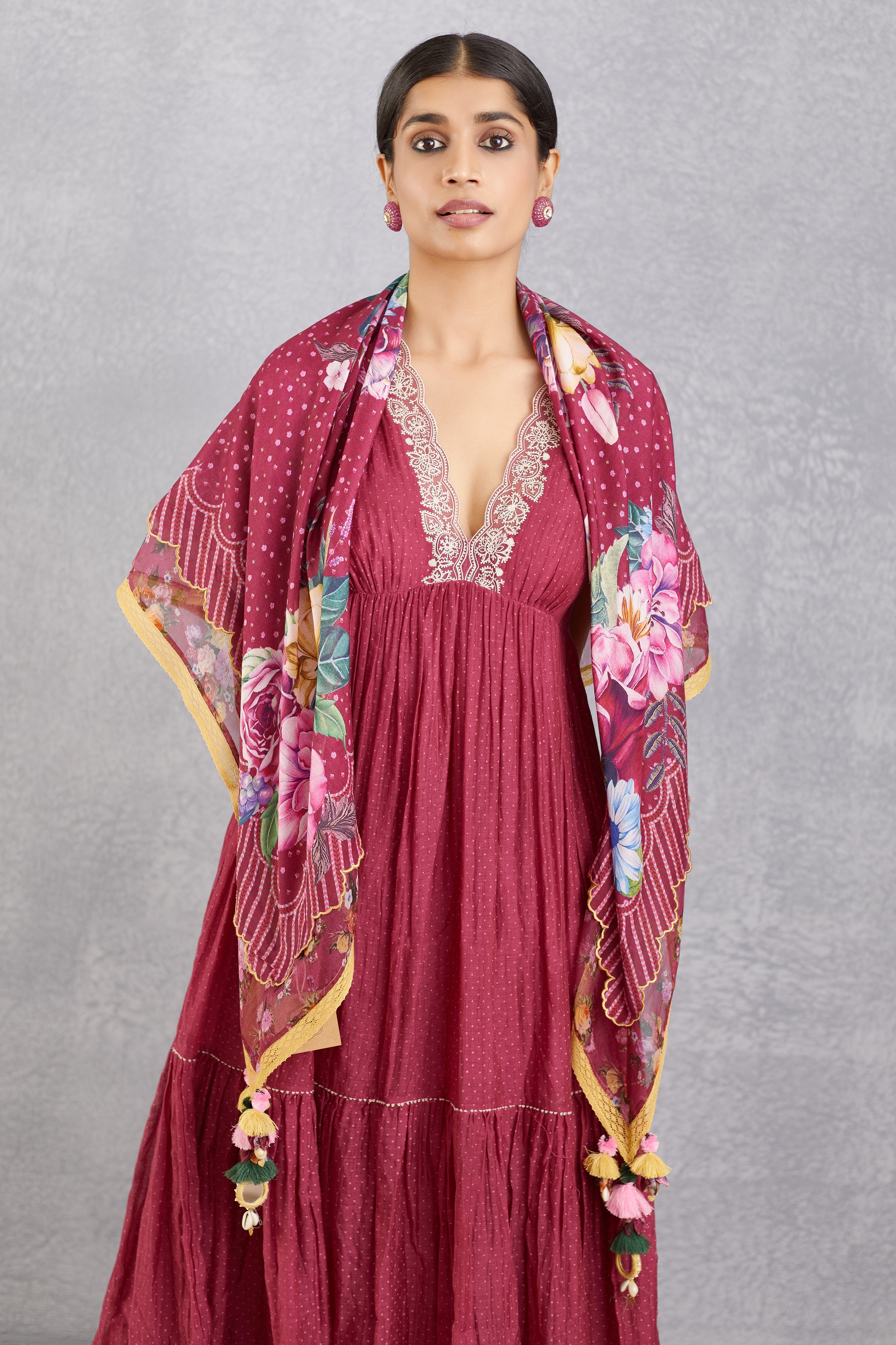 Manika Chokor Guncha Scarf