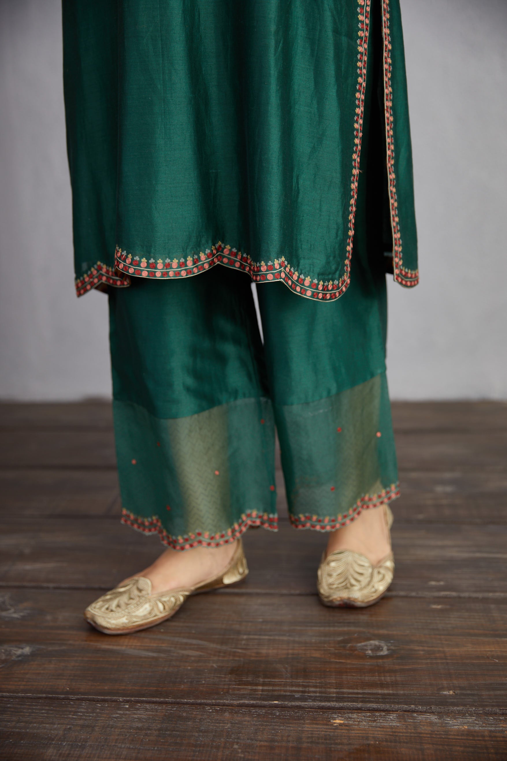 Sheesham Sehmat Kurta Set