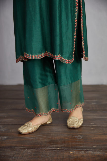 Sheesham Sehmat Kurta Set
