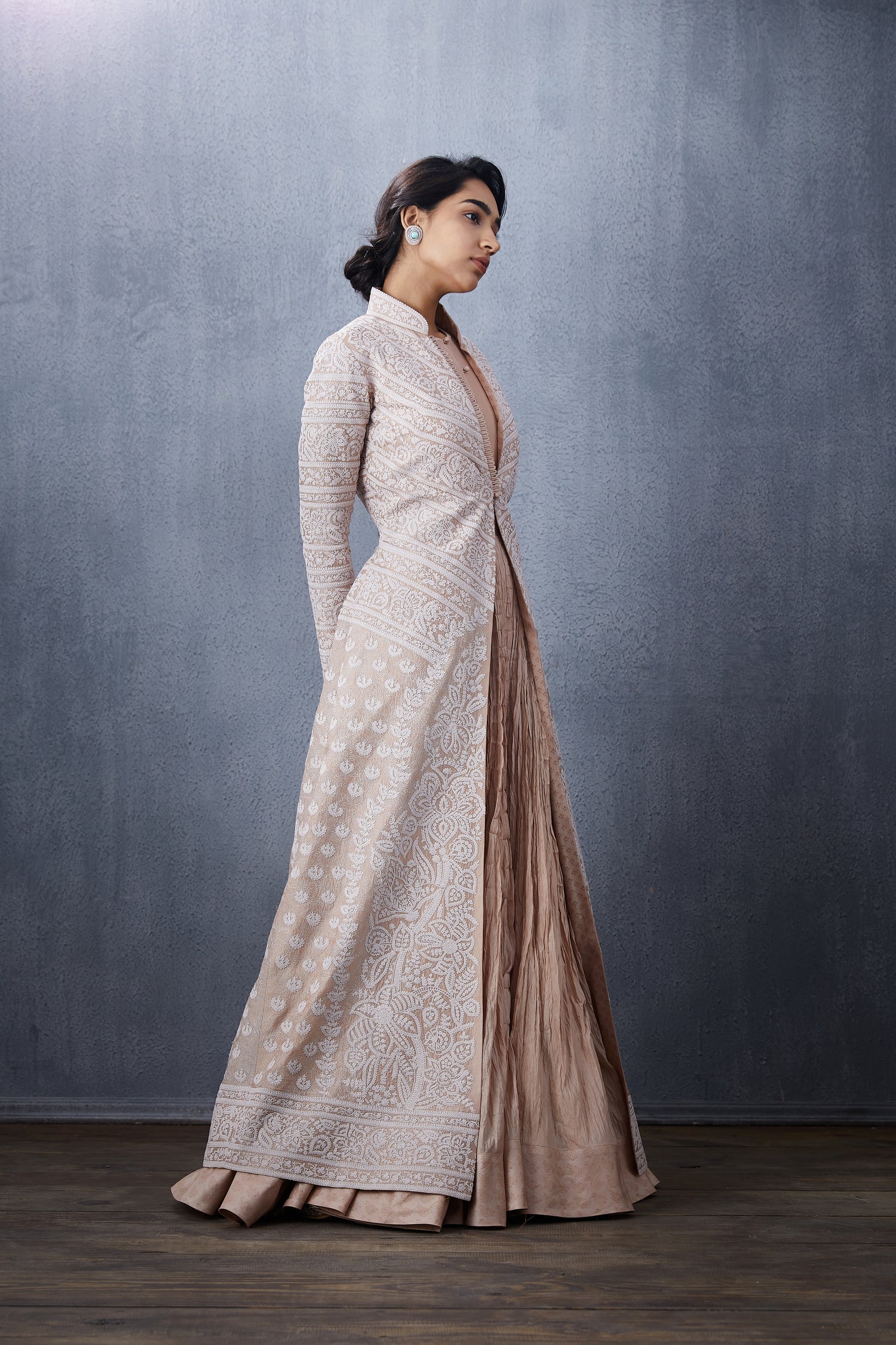 Neera Dhuni Nakshi Jacket Set