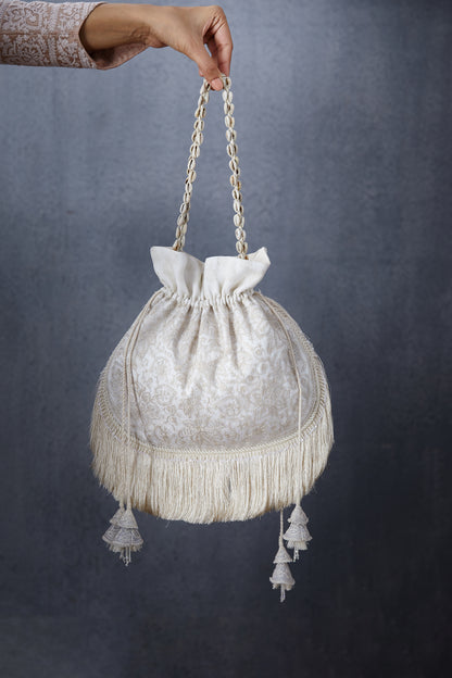 Swetah Nilofer Potli