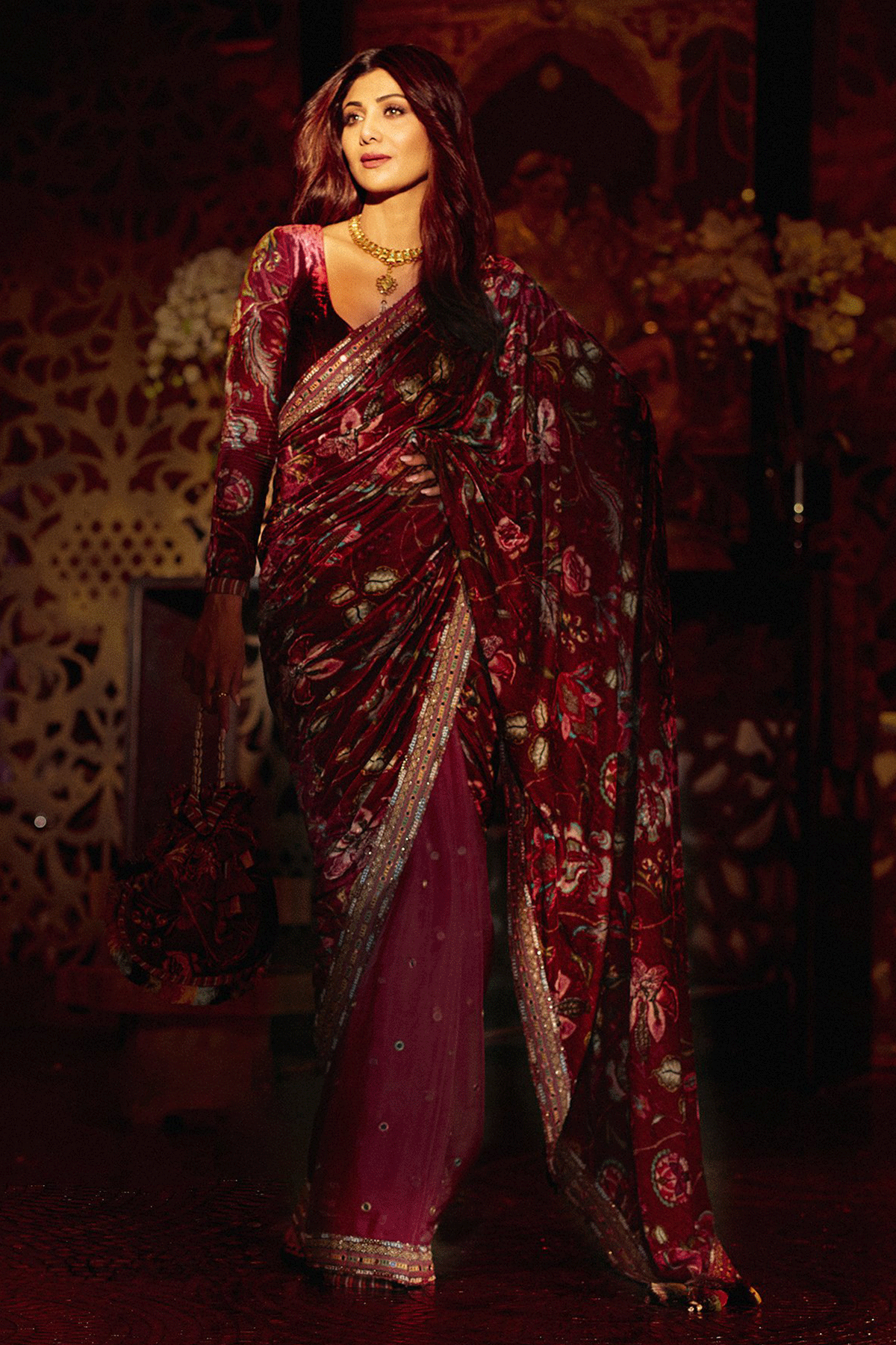 Shilpa Shetty Kundra in our Gudhal Makhmal Pallu Sheesha Revathi Saree Set